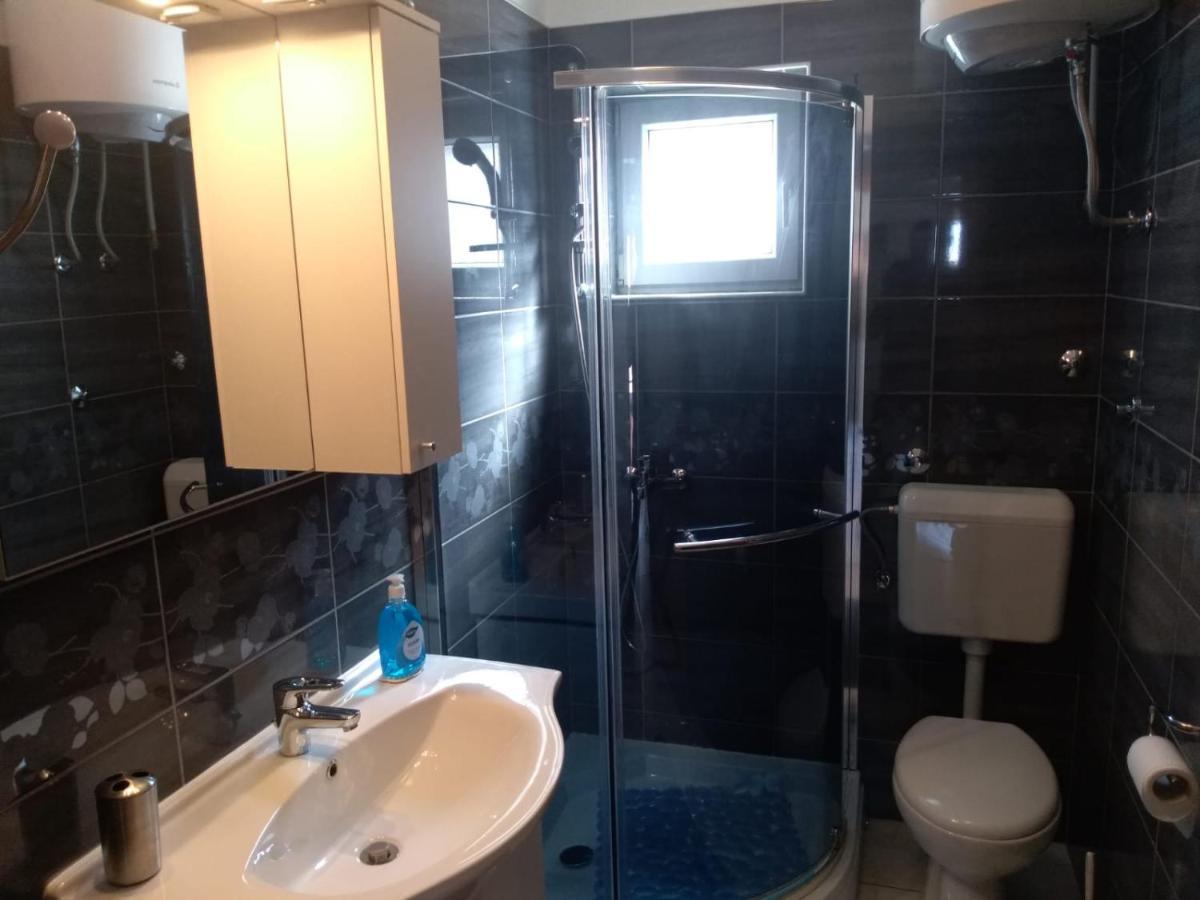 Ferienwohnung Sea Side App Vratarusa Exterior foto